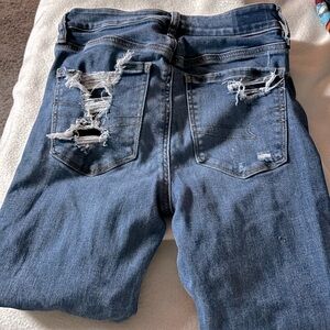 american eagle ripped skinny jeans